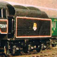 BR1B painted tender